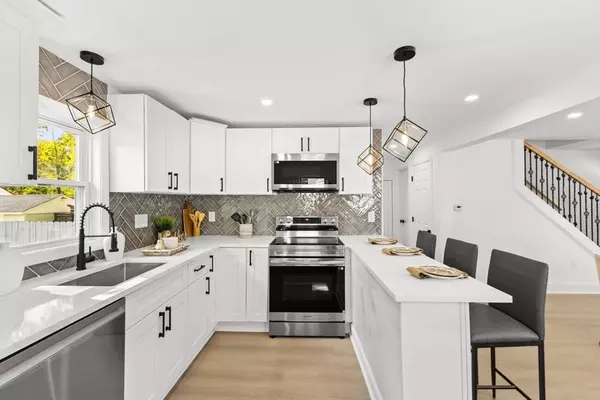 26 Lamb St, Attleboro, MA 02703