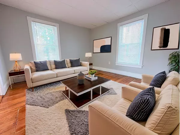 North Attleboro, MA 02760,17 Avery St #1
