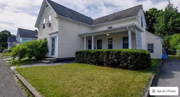 17 Grove St, Ayer, MA 01432
