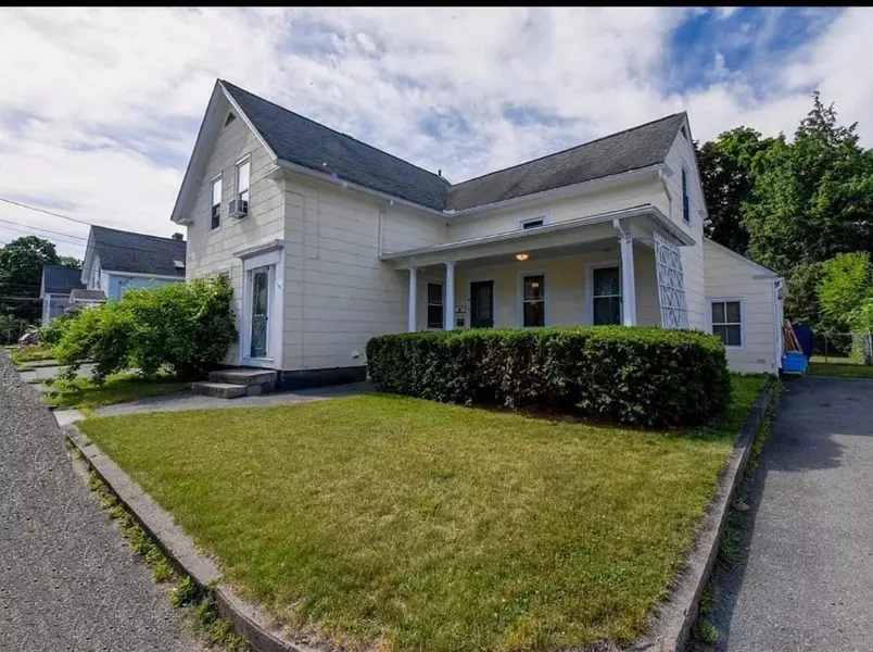 17 Grove St, Ayer, MA 01432