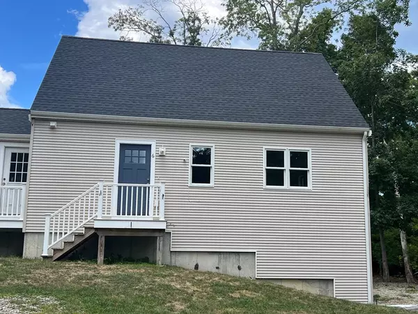 6 Fitzgerald Way #1, Plymouth, MA 02360