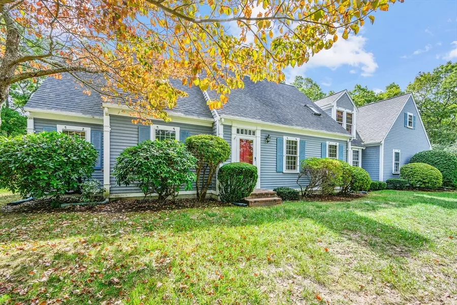 9 Crestview Dr Ext, Sandwich, MA 02537
