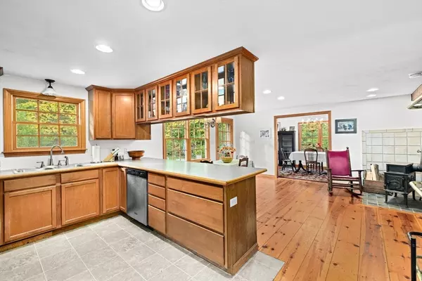 Kingston, MA 02364,18 Atwood St