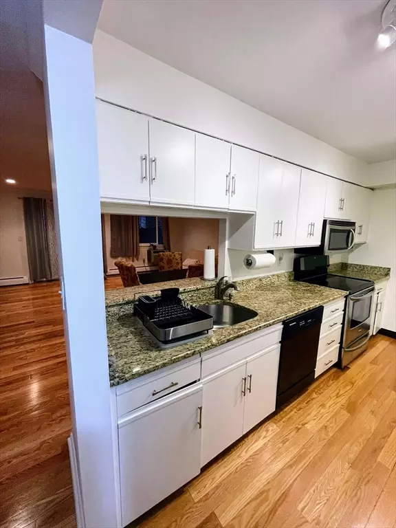 Salem, MA 01970,28 Federal St #5