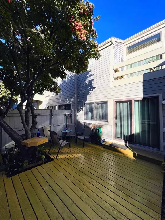 Salem, MA 01970,28 Federal St #5