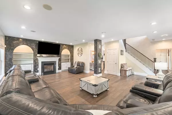 Westport, MA 02790,6 Angel Ct