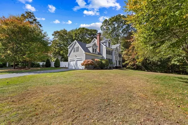 Medway, MA 02053,30 Broken Tree Rd