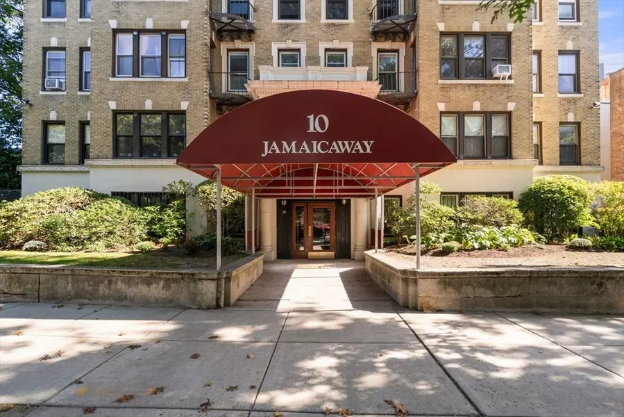 10 Jamaicaway #25, Boston, MA 02130