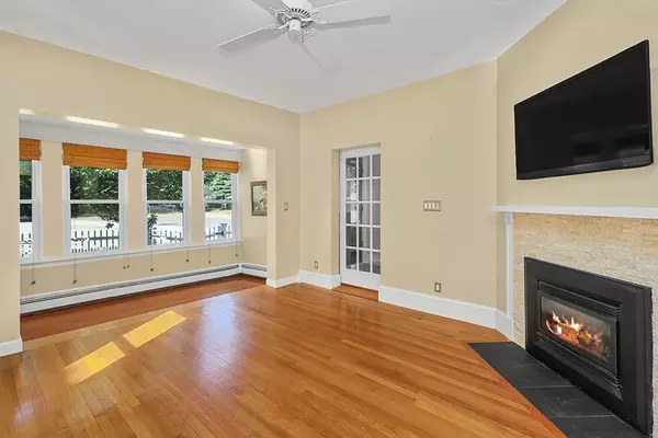 Winthrop, MA 02152,339 Winthrop St