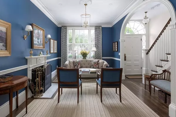 Boston, MA 02108,62 Chestnut St