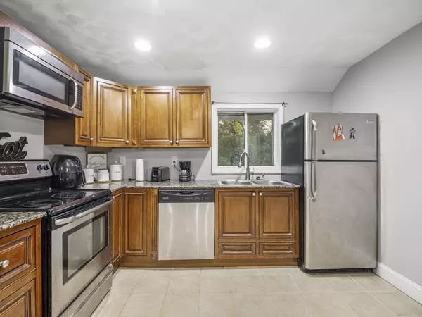 Auburn, MA 01501,19 Forest Dr