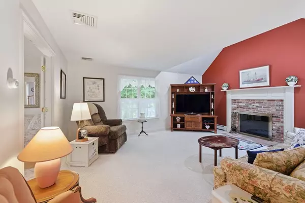 Mashpee, MA 02649,16 Cedar St
