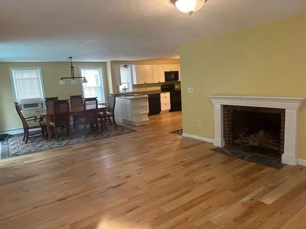 Mendon, MA 01756,95 Providence Street #A