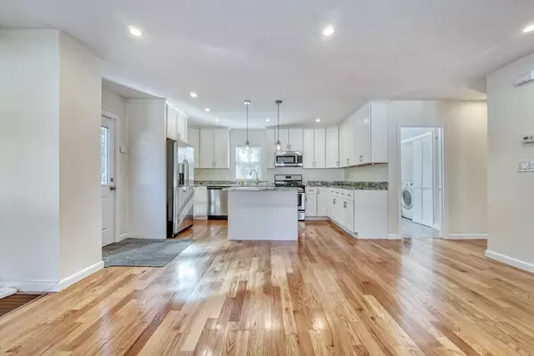 Saugus, MA 01906,87 Riverbank Rd