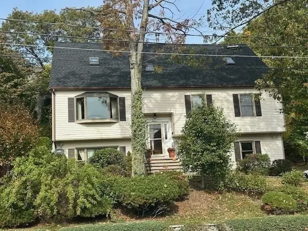 16 Battlemarch Way, Woburn, MA 01801