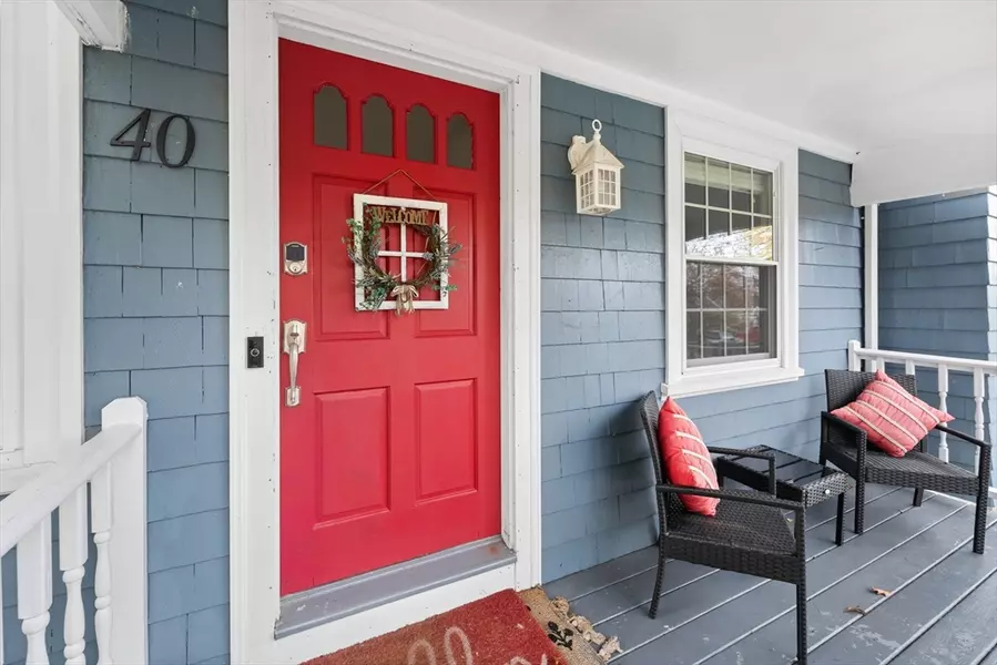 40 Roosevelt Ave, North Attleboro, MA 02760