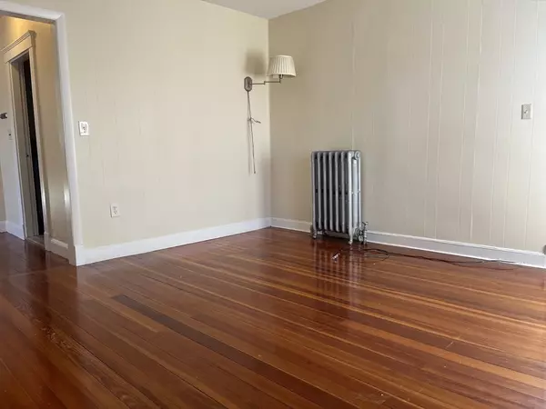 Norwood, MA 02062,39 Davis Ave #2