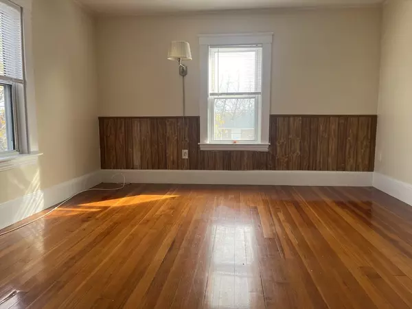 Norwood, MA 02062,39 Davis Ave #2