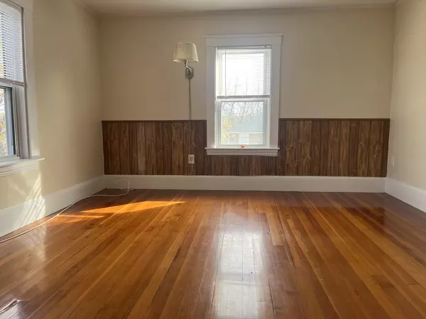 Norwood, MA 02062,39 Davis Ave #2