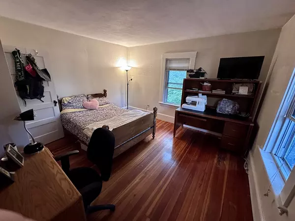 Norwood, MA 02062,39 Davis Ave #2