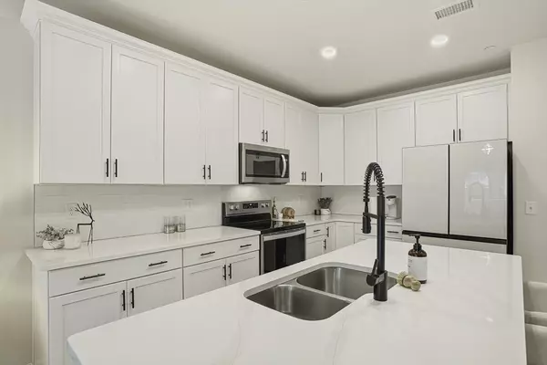 Grafton, MA 01519,2 Winslow Ln #2302