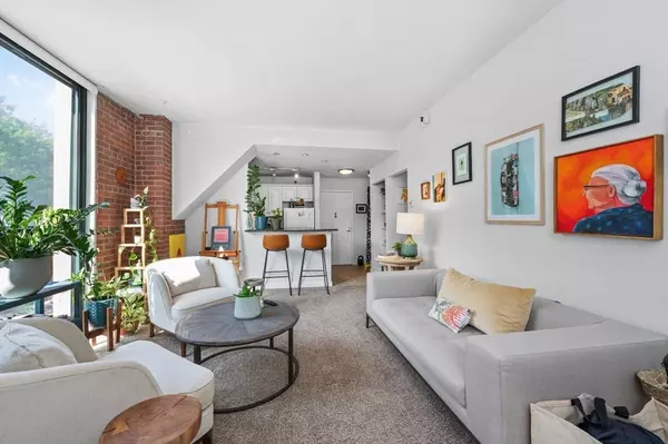 42 8th St #1201, Boston, MA 02129