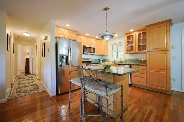 Holliston, MA 01746,493 Gorwin Dr