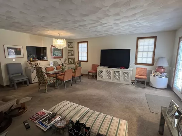 Newton, MA 02464,1050 Chestnut Street #1050