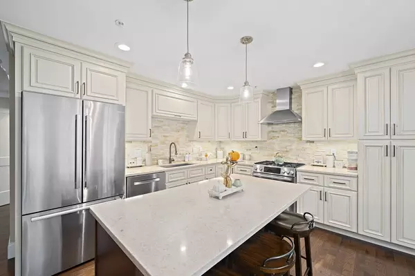 Canton, MA 02021,6 Audubon Way #6