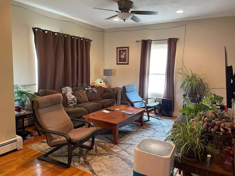 309 Newton St #309, Waltham, MA 02453