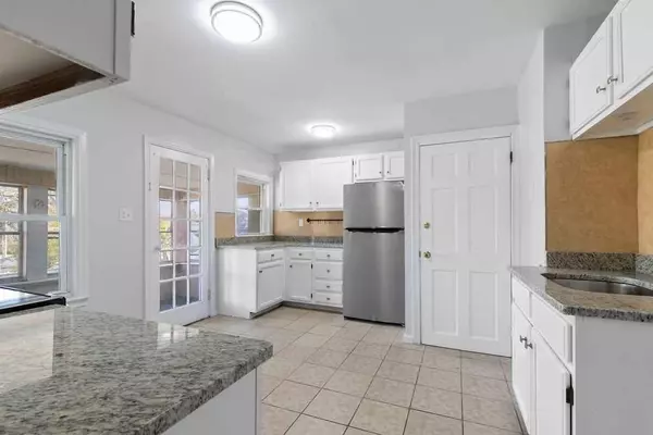 Brockton, MA 02301,32 Park Rd #3