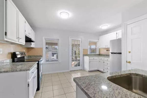 Brockton, MA 02301,32 Park Rd #3