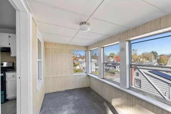 Brockton, MA 02301,32 Park Rd #3