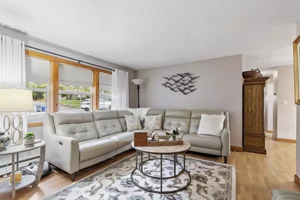 Peabody, MA 01960,17 Trask  Rd