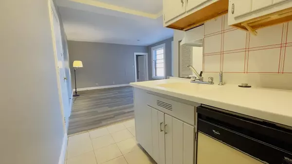 Springfield, MA 01103,140 Chestnut St #709