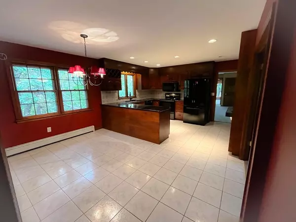 Holden, MA 01520,47 Banbury Lane