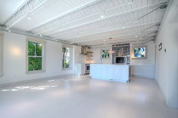 Rockport, MA 01966,6R Breakwater Ave