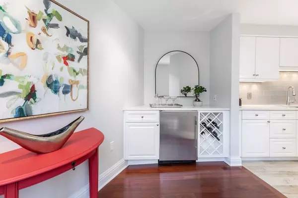 Boston, MA 02116,1 Huntington Ave #403