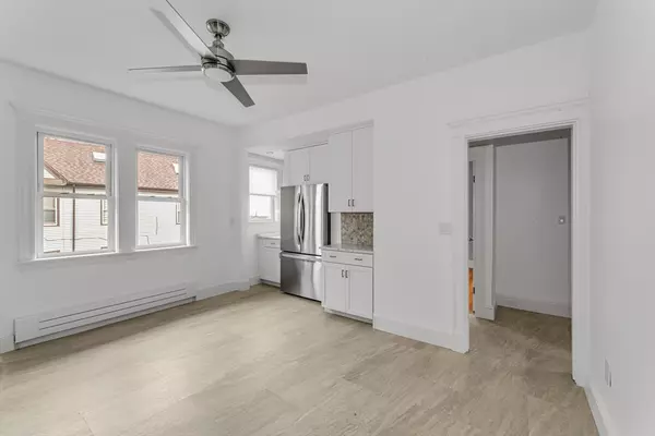 Boston, MA 02131,110 Metropolitan Ave #2