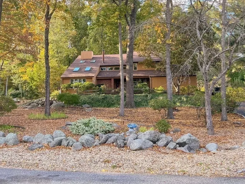 243 Spring Street, Shrewsbury, MA 01545