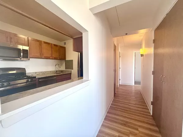 Brookline, MA 02446,133 Park St #703