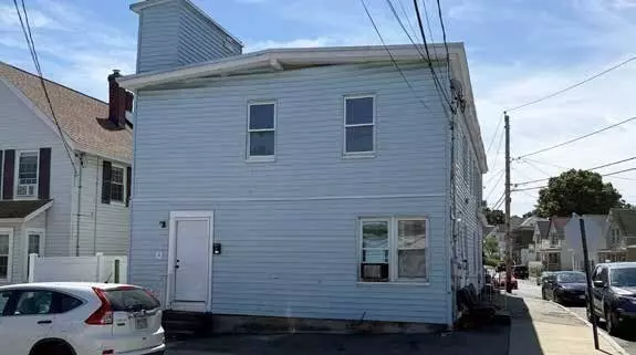 Lowell, MA 01851,710-712 School St