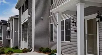 West Boylston, MA 01583,92 North Main St #B318