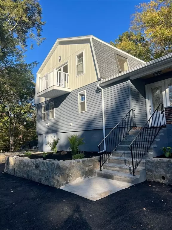 Hamilton, MA 01982,232 Lake Dr