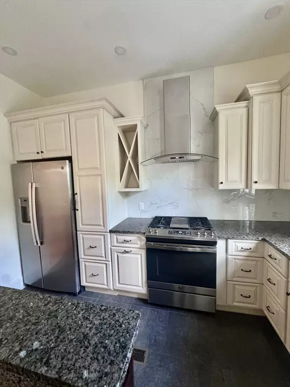 Boston, MA 02131,14-16 Whitford #14
