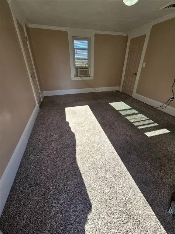 South Hadley, MA 01075,16 Gaylord Street #2