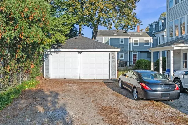 Beverly, MA 01915,15 Thorndike St