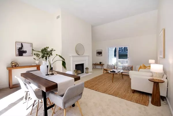 Bedford, MA 01730,12 Mitchell Grant Way