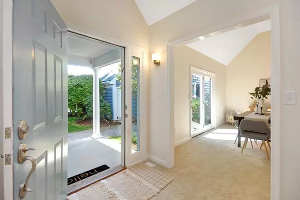 Bedford, MA 01730,12 Mitchell Grant Way