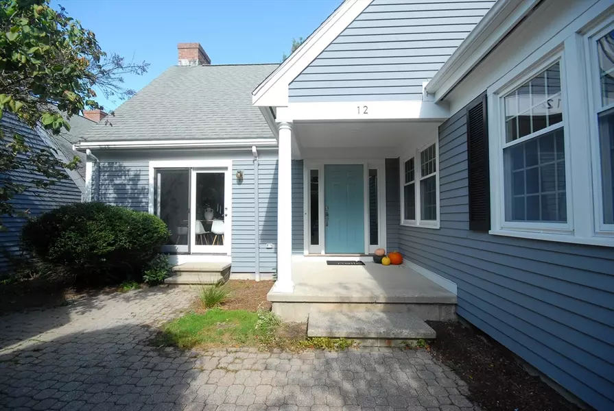 12 Mitchell Grant Way, Bedford, MA 01730